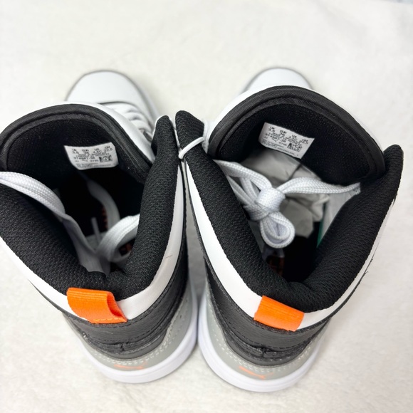 Puma High-Top Sneakers in Black, White, and Gray Size 4.5 - Picture 6 of 10